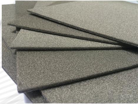 冷却液渗漏必引发短路起火？TD-260导电泡棉的“电弧抑制术